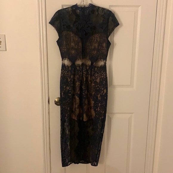 Lace midi dress - Picture 1 of 3